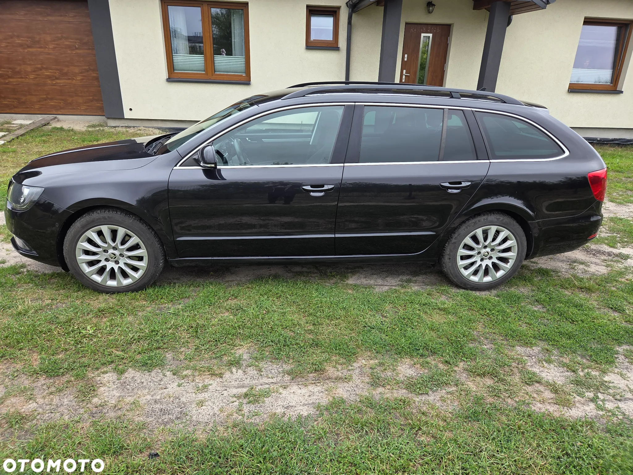Skoda Superb Combi 2.0 TDI DSG Ambition - 4