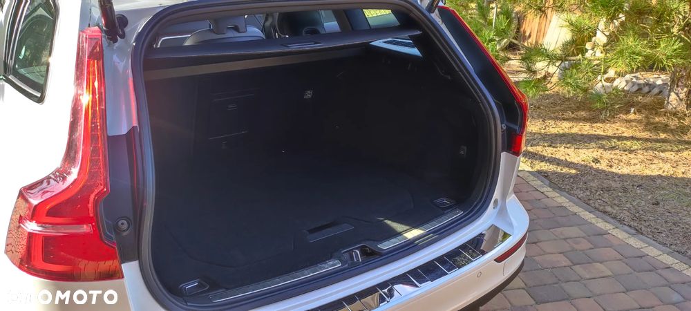 Volvo V60 Cross Country - 14