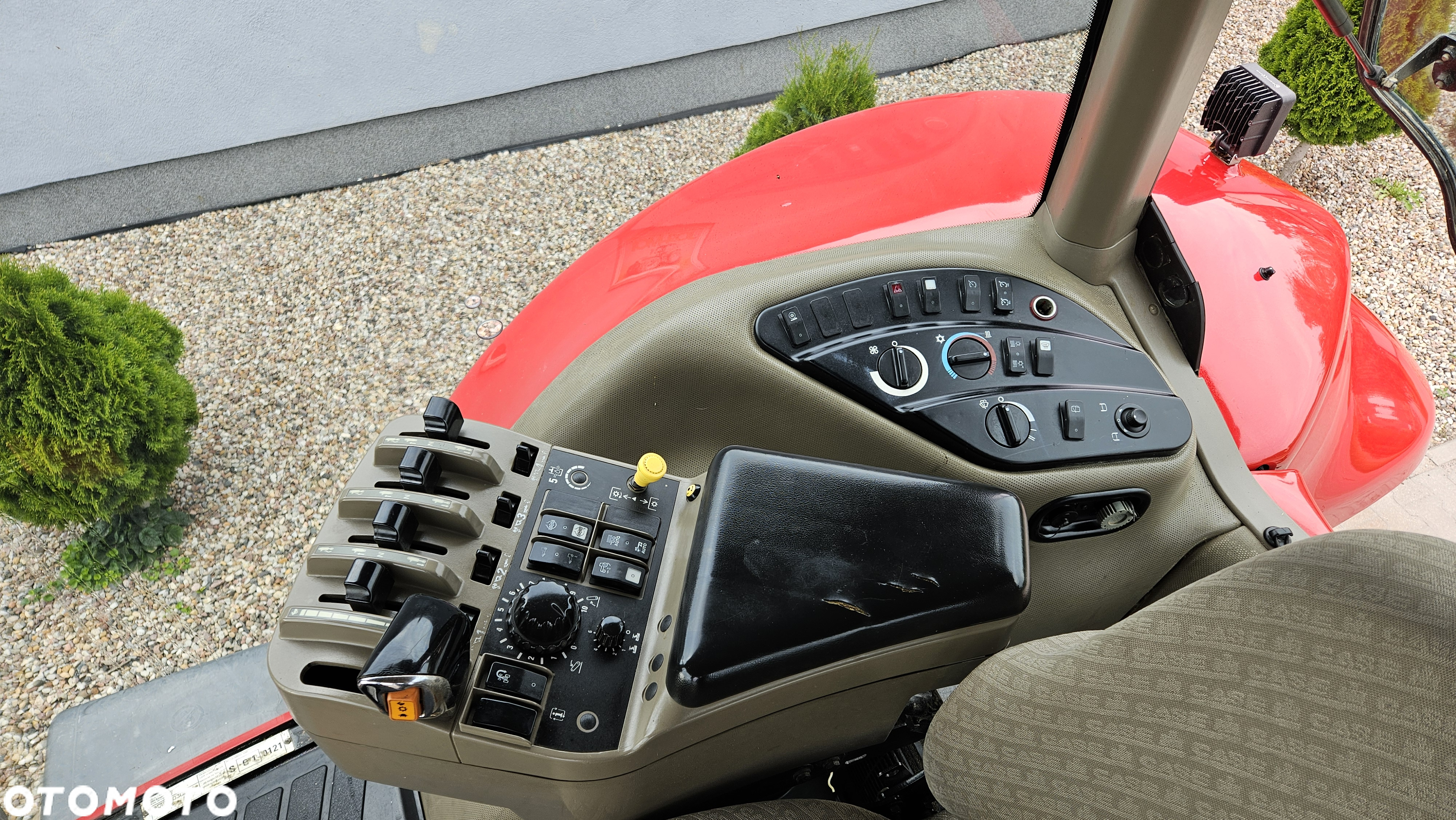 Case IH Magnum MX 225 - 11