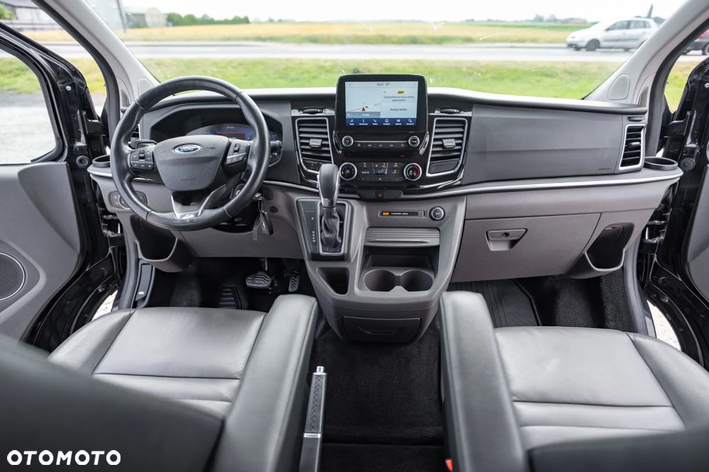 Ford Tourneo Custom - 35