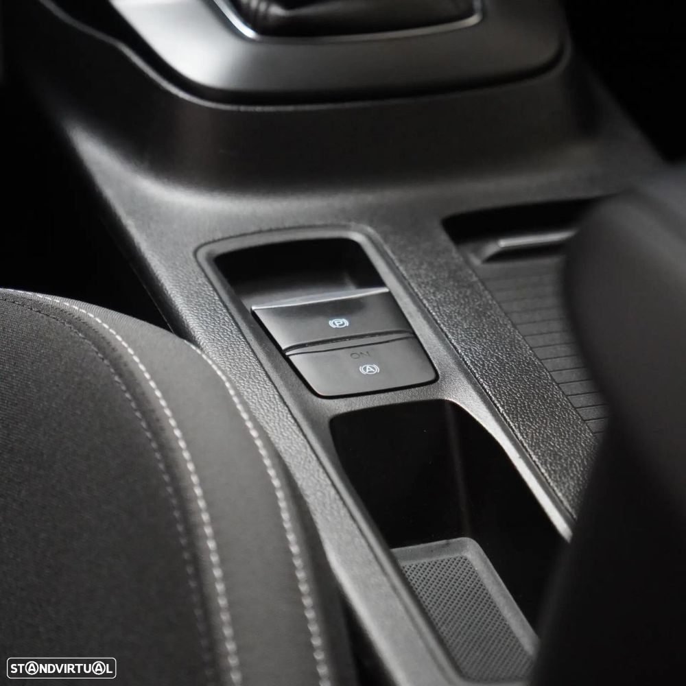 Ford Focus SW 1.5 TDCi EcoBlue Active - 27