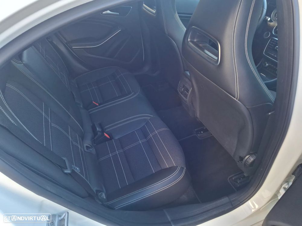 Mercedes-Benz A 200 CDI 4Matic 7G-DCT StreetStyle - 25