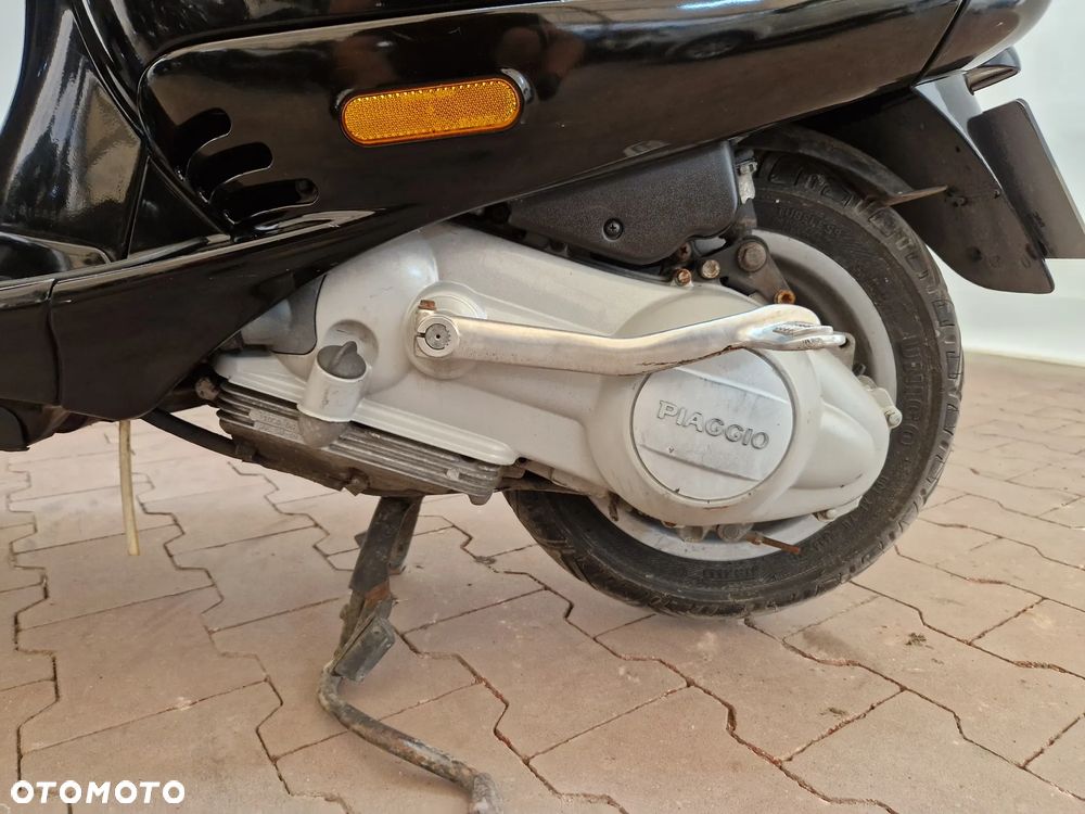 Piaggio Vespa - 16