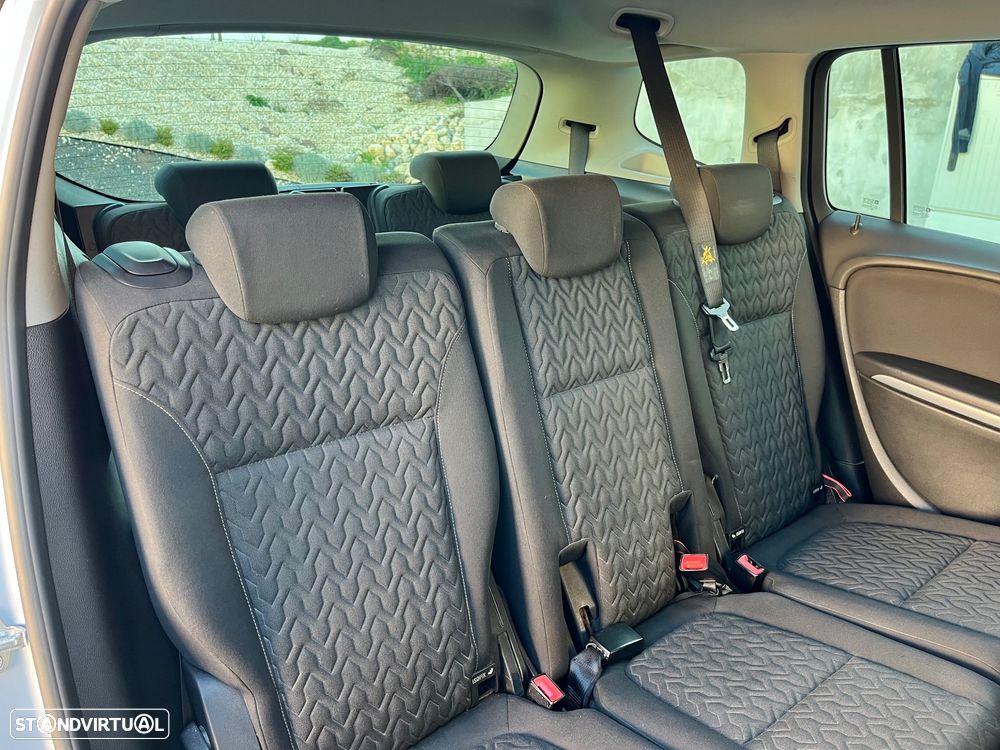 Opel Zafira 1.6 CDTi Executive - 39