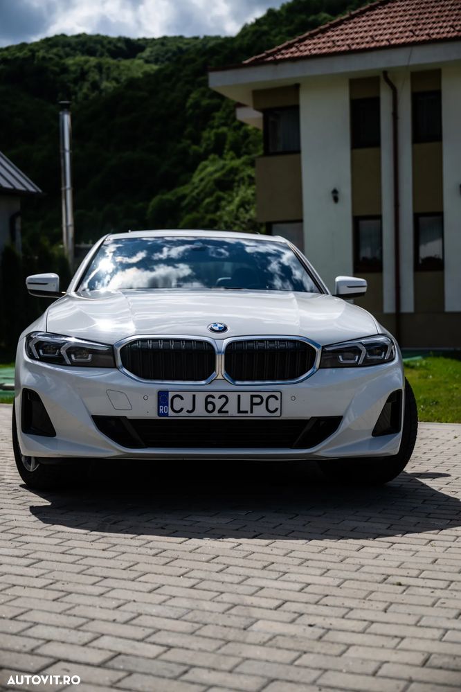 BMW Seria 3 330i Aut. Luxury Line - 1