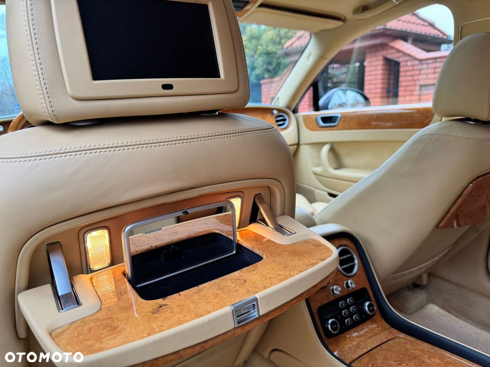 Bentley Flying Spur - 12