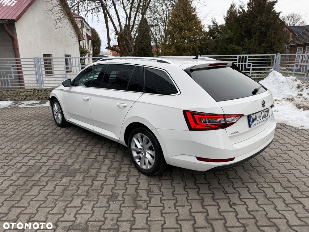 Skoda Superb 2.0 TDI Style DSG - 4