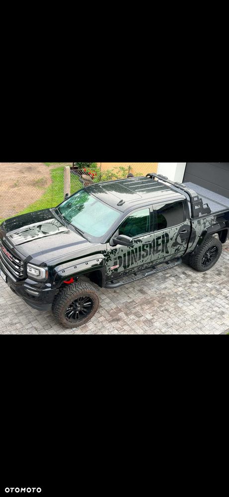 GMC Sierra - 1