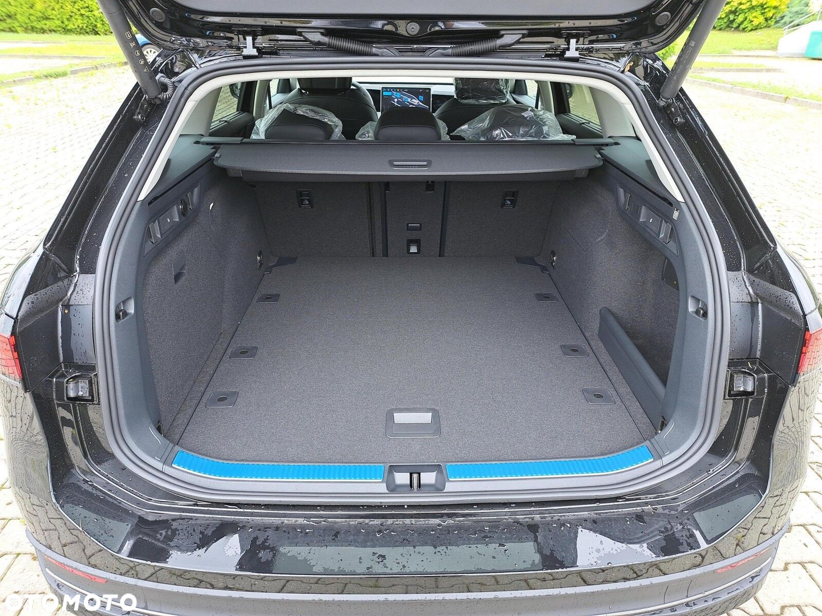 Volkswagen Passat - 13