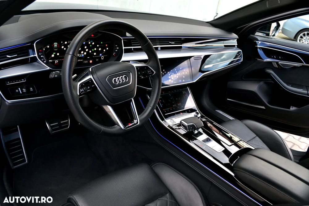 Audi A8 - 8