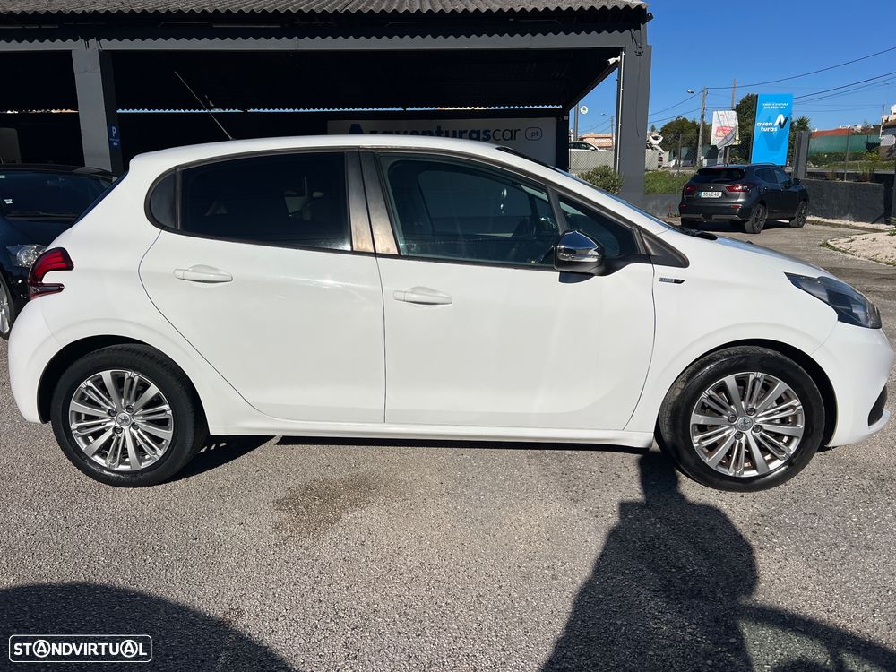 Peugeot 208 1.2 PureTech Style - 30