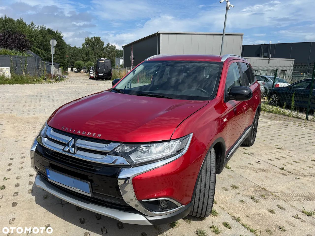 Mitsubishi Outlander 2.0 Invite + 2WD - 1