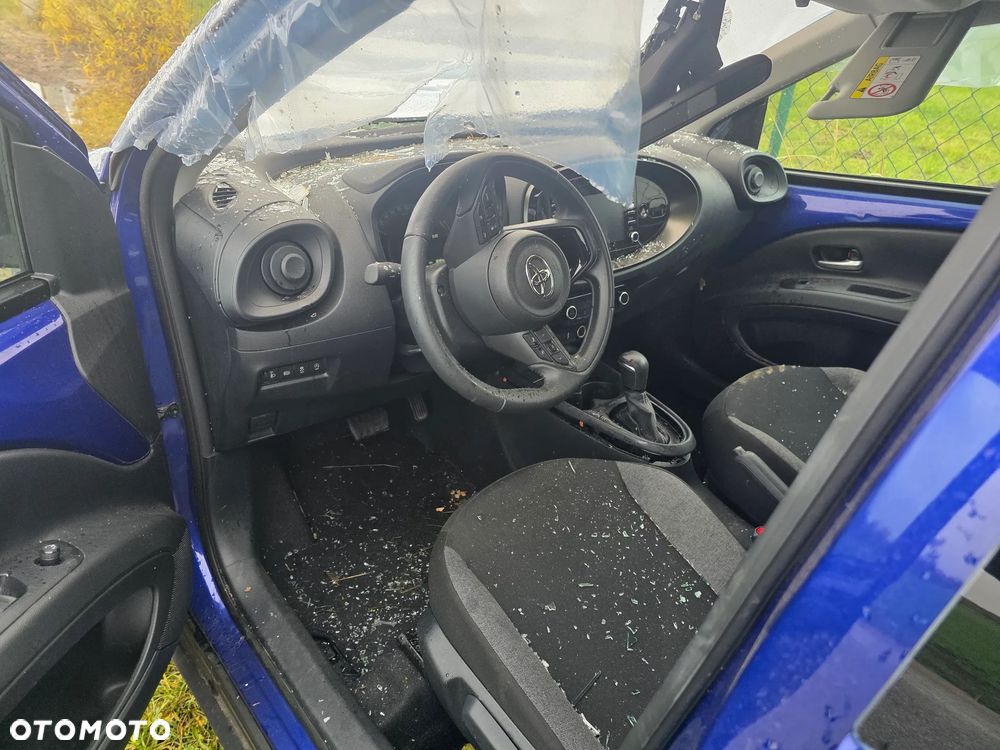 Toyota Aygo X S-CVT Limited - 11