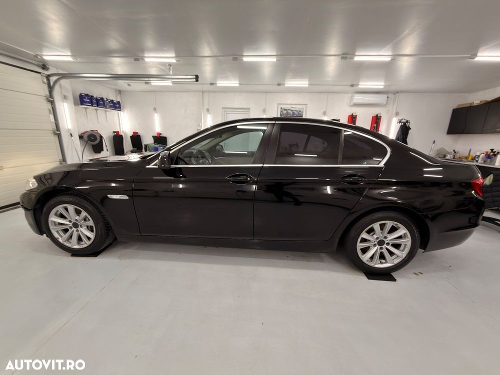 BMW Seria 5 525d xDrive AT - 5