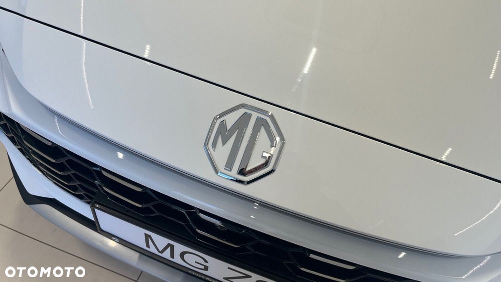 MG ZS - 6