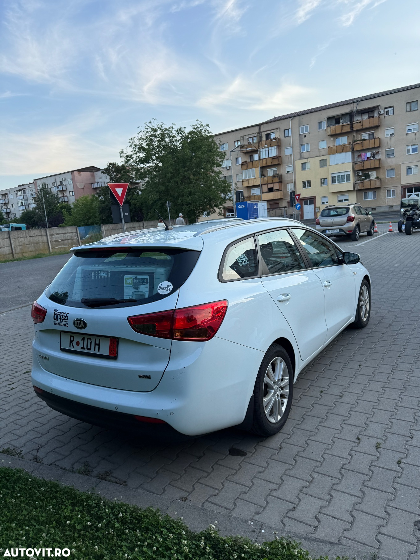 Kia Ceed - 4