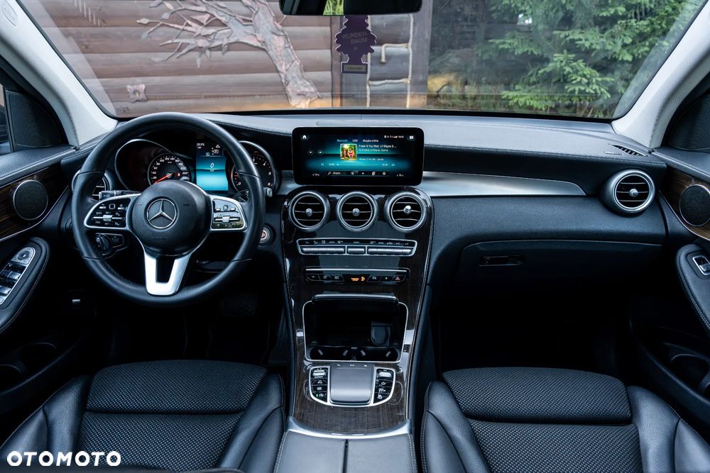 Mercedes-Benz GLC 200 d 4Matic 9G-TRONIC Exclusive - 29