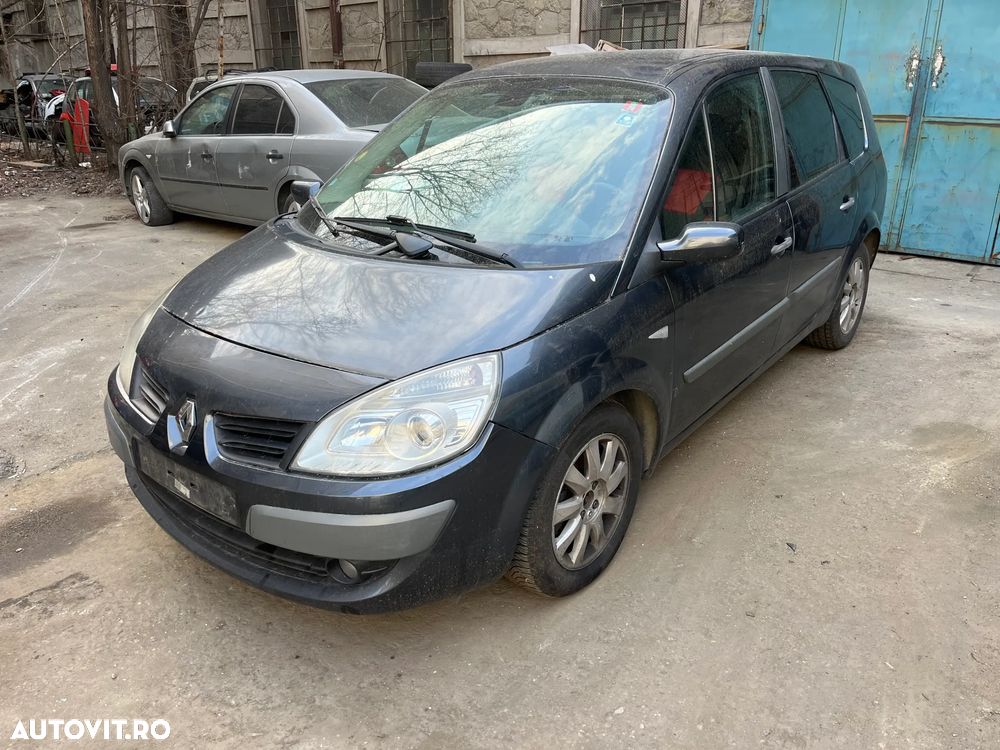 Dezmembrez Renault Megane Scenic facelift 2006 1,9 dci 96KW F9Q-E8 - 9