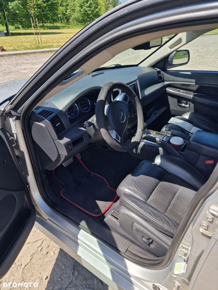 Jeep Grand Cherokee 6.1 V8 SRT8 - 6