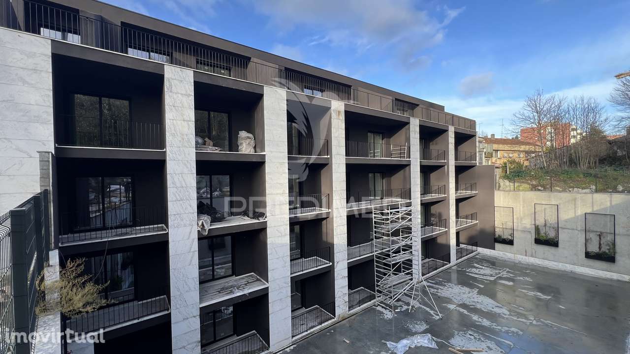 APARTAMENTO T0 NO CORAÇÃO DE BRAGA - (OPORTUNIDADE IMPERDÍVEL) - Grande imagem: 2/22