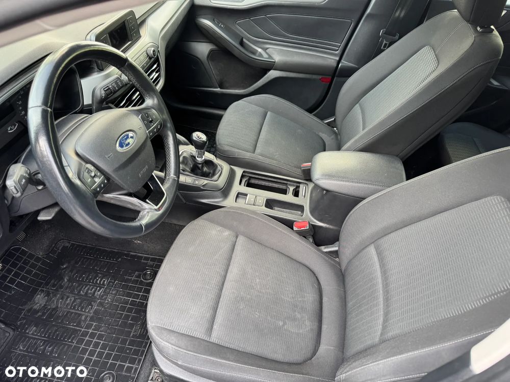 Ford Focus 1.0 EcoBoost Trend - 13