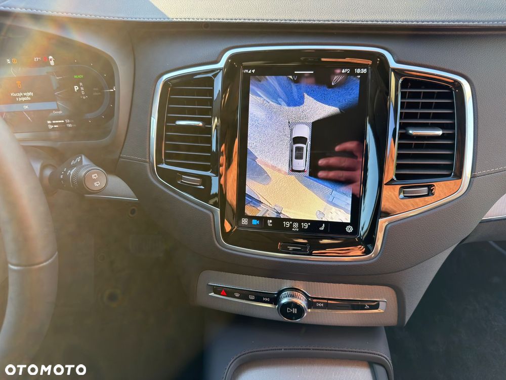 Volvo XC 90 T8 AWD Plug-In Hybrid Ultimate Dark 7os - 13
