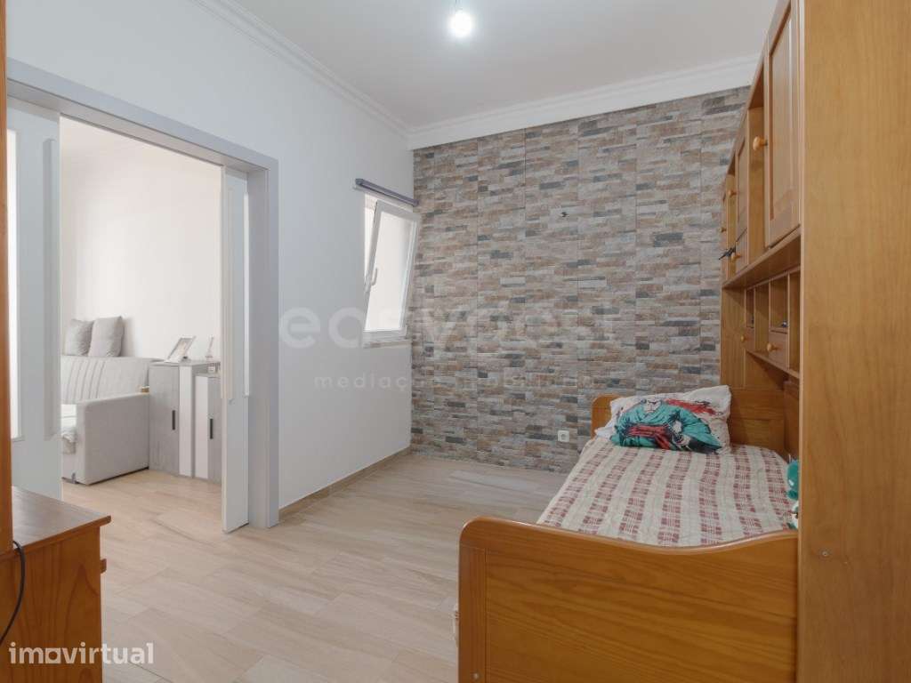 Apartamento T2 Baixa da Banheira - Renovado - Grande imagem: 5/15