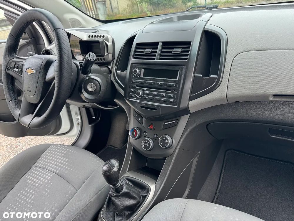 Chevrolet Aveo - 27