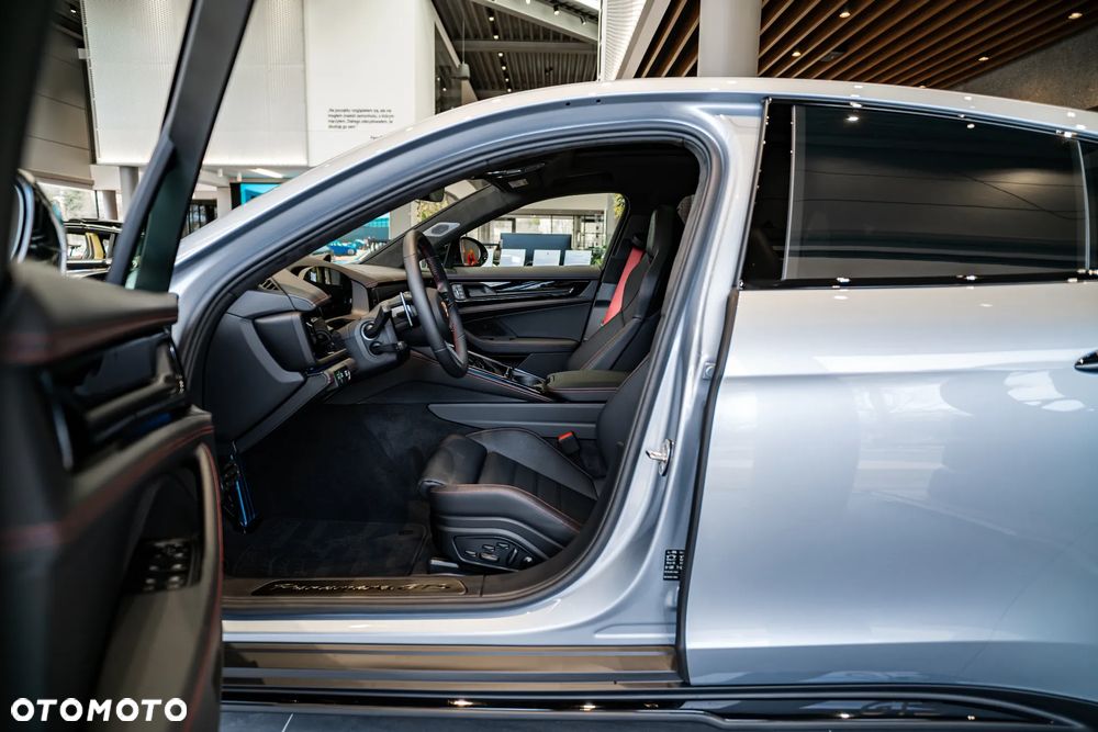 Porsche Panamera GTS - 8