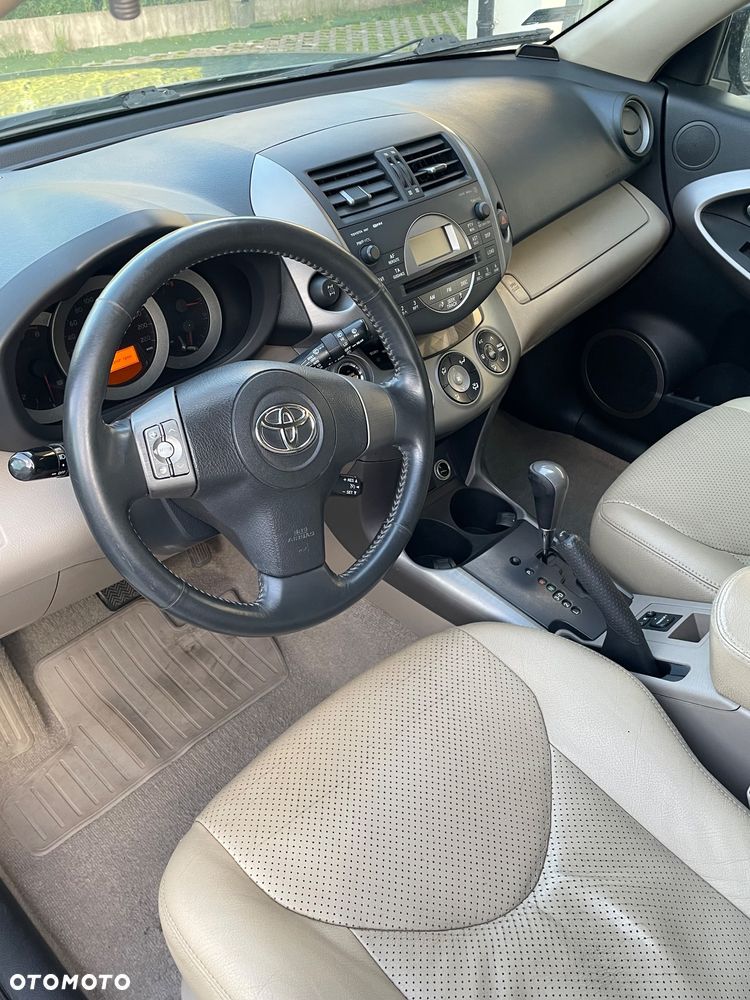 Toyota RAV4 2.0 VVT-i Prestige - 7