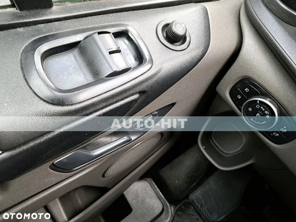 Ford Transit - 25