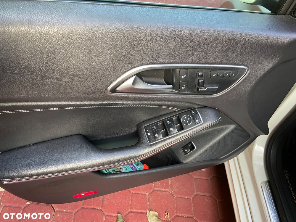 Mercedes-Benz CLA 250 7G-DCT - 9
