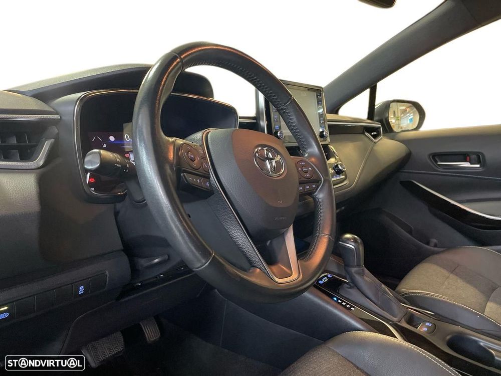 Toyota Corolla Touring Sports - 13