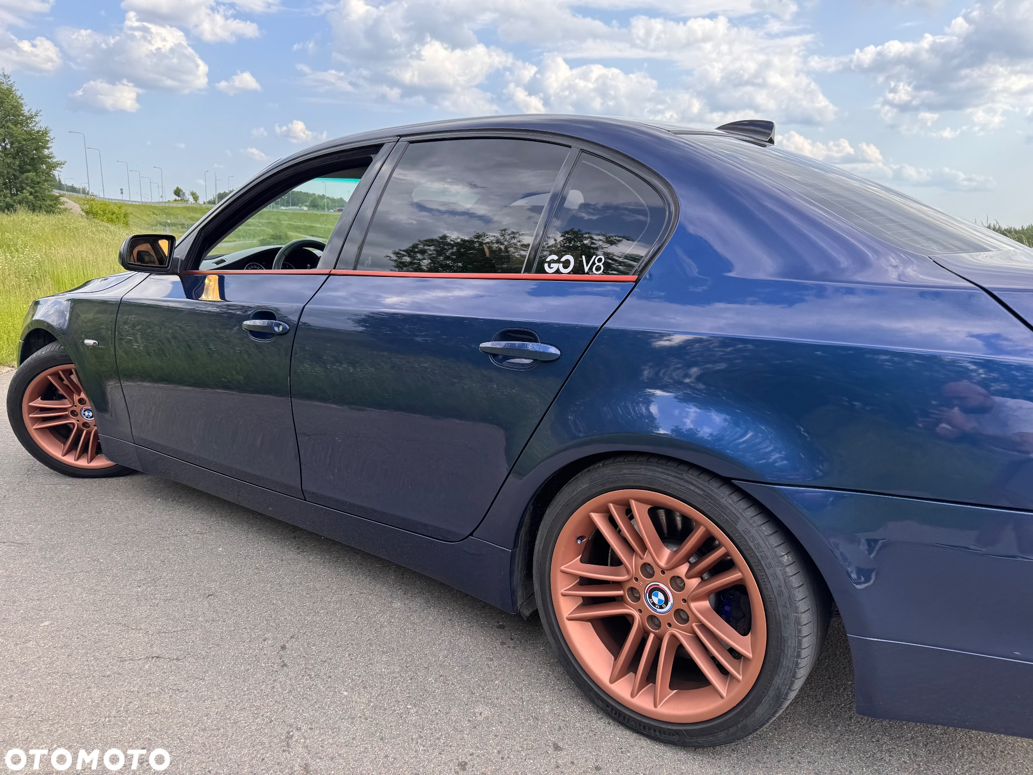 BMW Seria 5 545i - 12