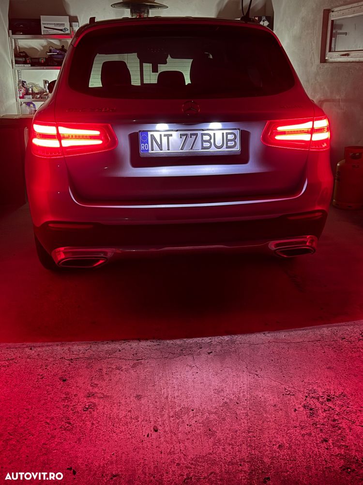 Mercedes-Benz GLC 220 d 4MATIC - 23