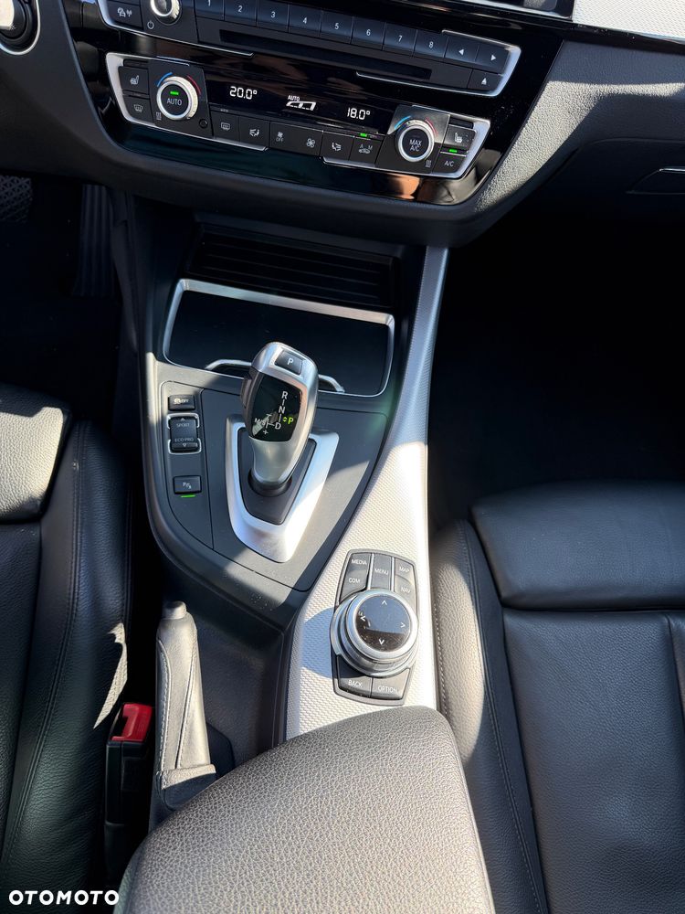 BMW Seria 1 120i M Sport Shadow - 24