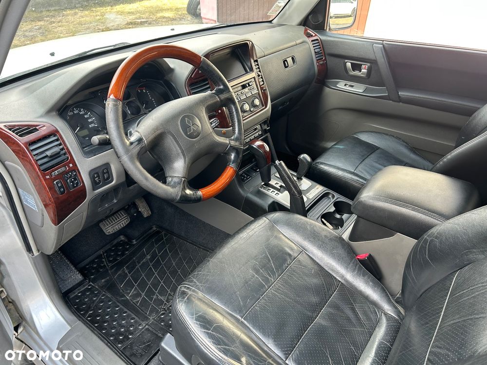 Mitsubishi Pajero 3.2 DI-D Automatik Instyle - 15