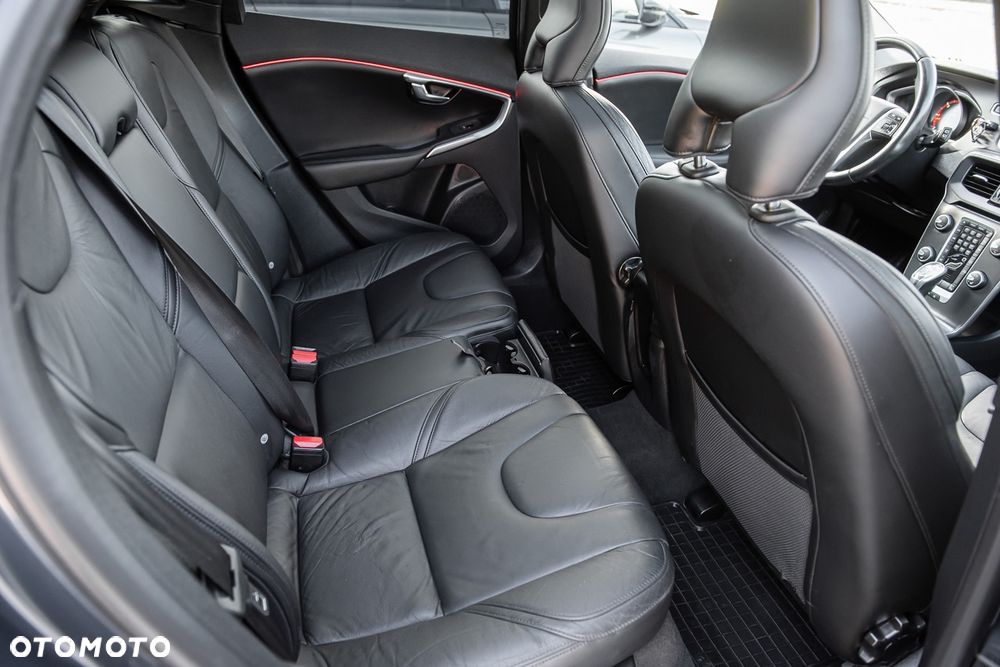 Volvo V40 D3 Geartronic Summum - 29