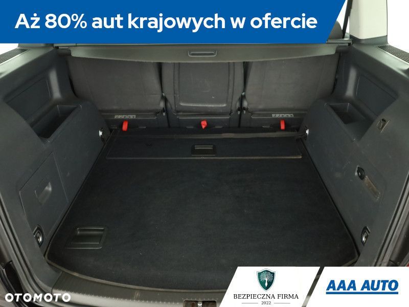 Volkswagen Touran - 11