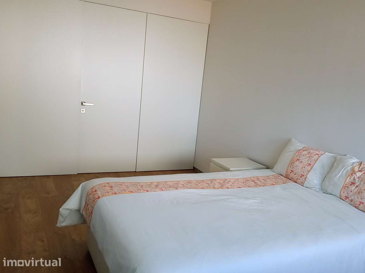Quarto individual com wc privativa perto da FEUP - Grande imagem: 4/14