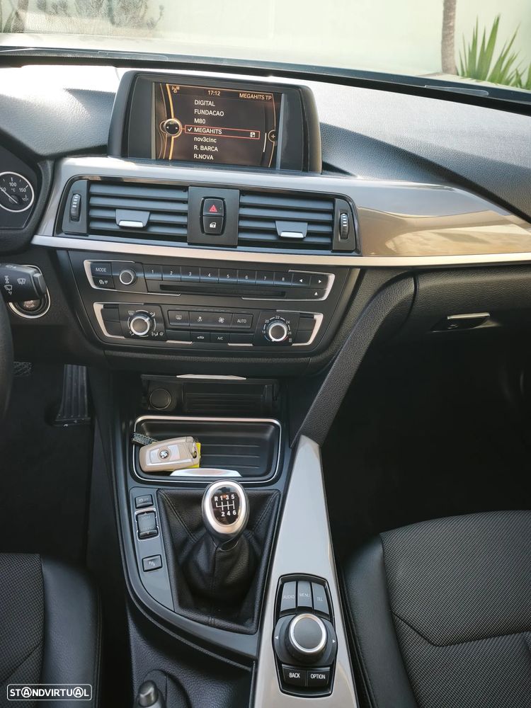 BMW 320 d EfficientDynamics Line Sport - 15