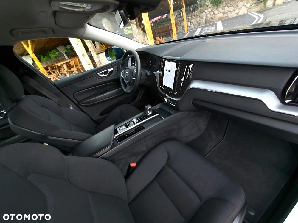 Volvo XC 60 B4 D AWD Geartronic Momentum - 7