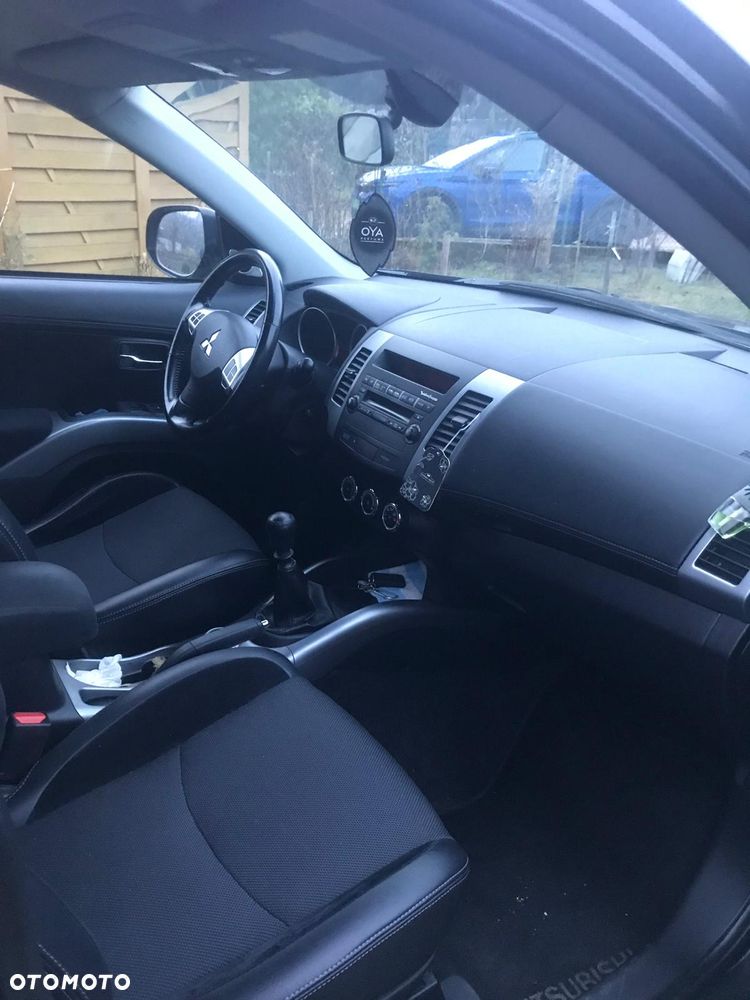 Mitsubishi Outlander 2.0 DID Intense + SE - 5