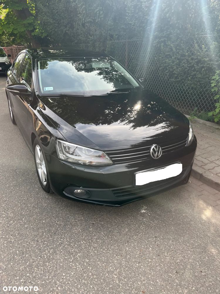 Volkswagen Jetta 1.6 TDI Comfortline - 5