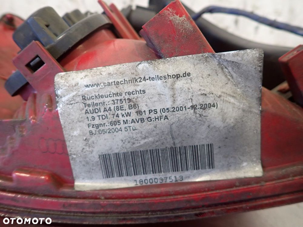 LAMPA PRAWA TYLNA AUDI A4 B6 - 9
