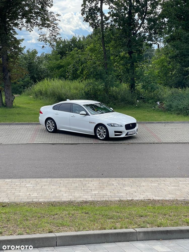 Jaguar XF 2.0 i4D R-Sport - 14