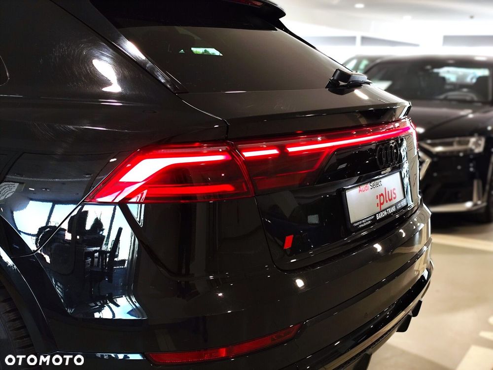 Audi Q8 - 9