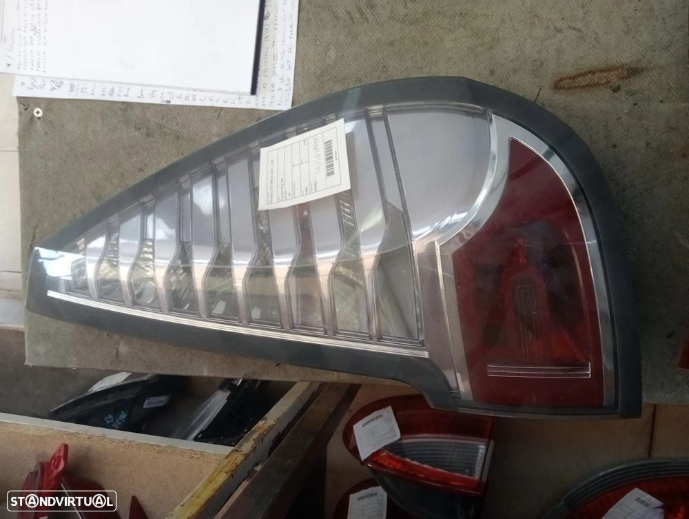 Farolim stop painel direito Renault Scenic III 09 - / 2665503764R - 1