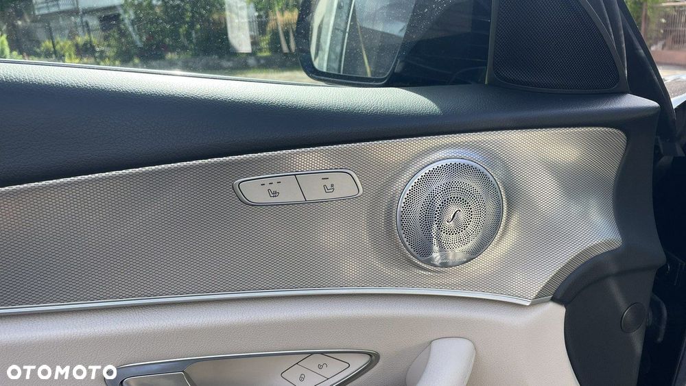 Mercedes-Benz Klasa E - 16