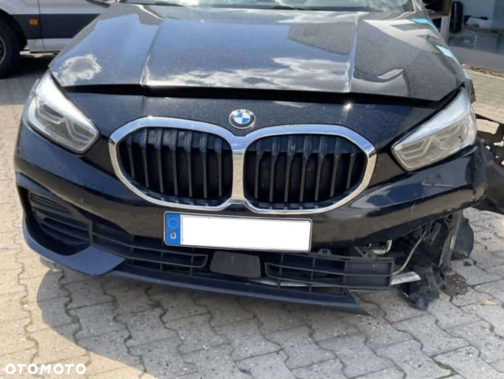 BMW Seria 1 116i - 5